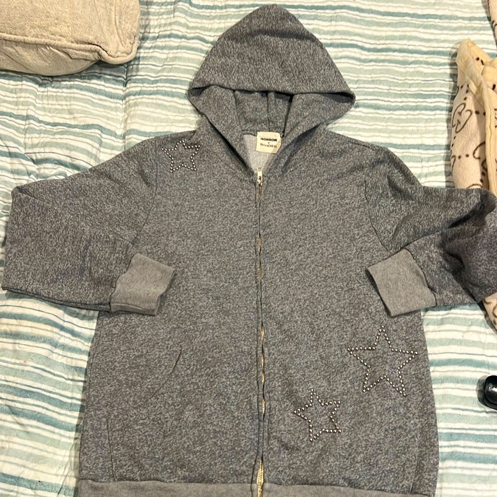 ❤️💚small Monrow & Bandier grey hoodie star embossed